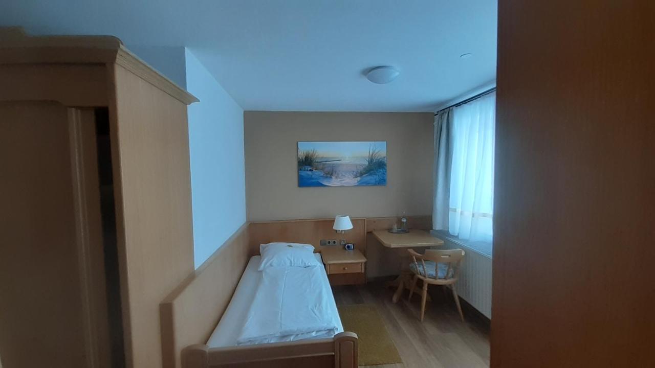 Landhotel Wiesenhof Heroldstatt Extérieur photo
