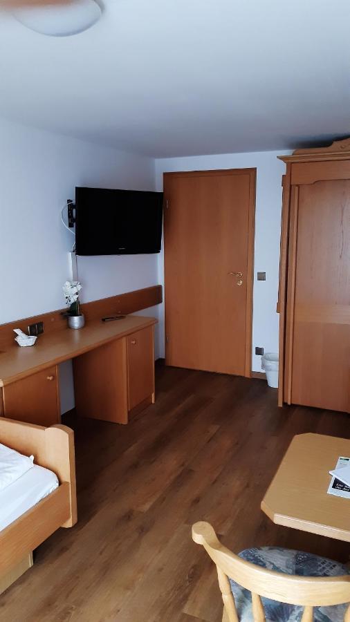 Landhotel Wiesenhof Heroldstatt Extérieur photo