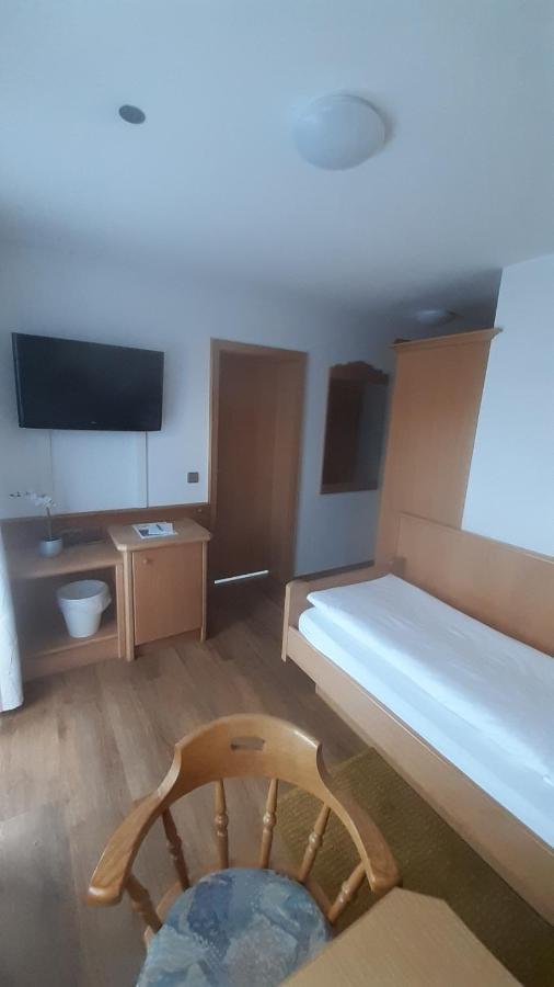 Landhotel Wiesenhof Heroldstatt Extérieur photo