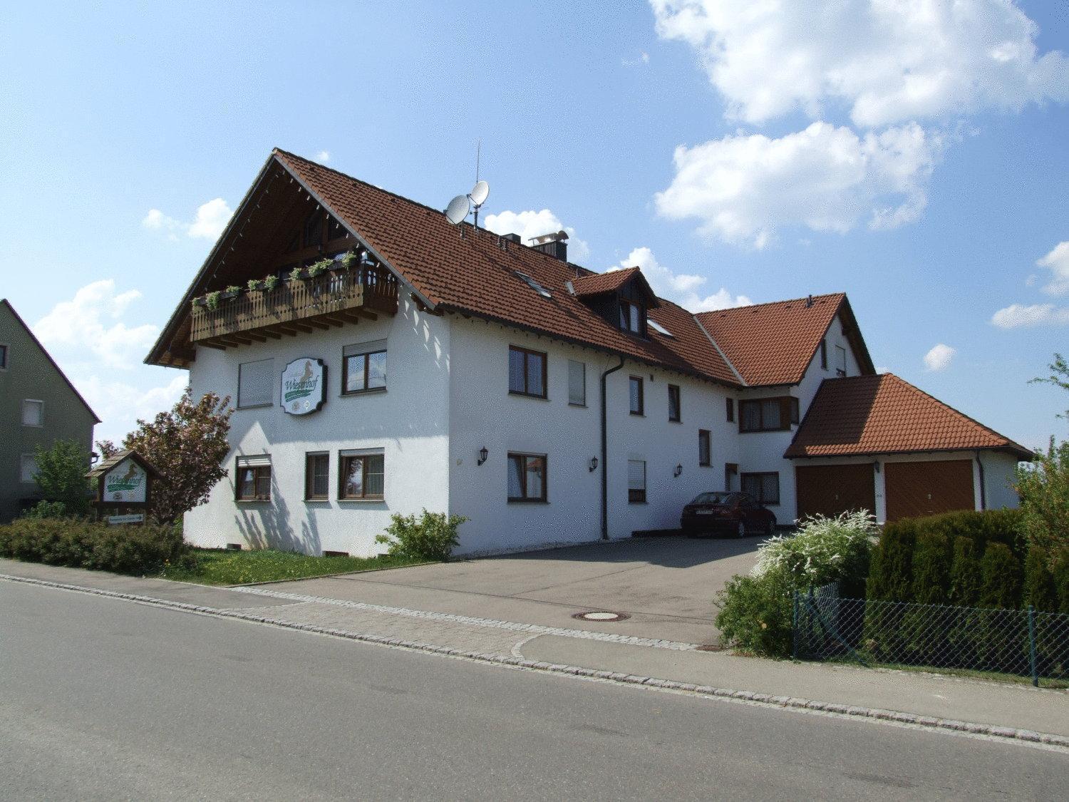 Landhotel Wiesenhof Heroldstatt Extérieur photo