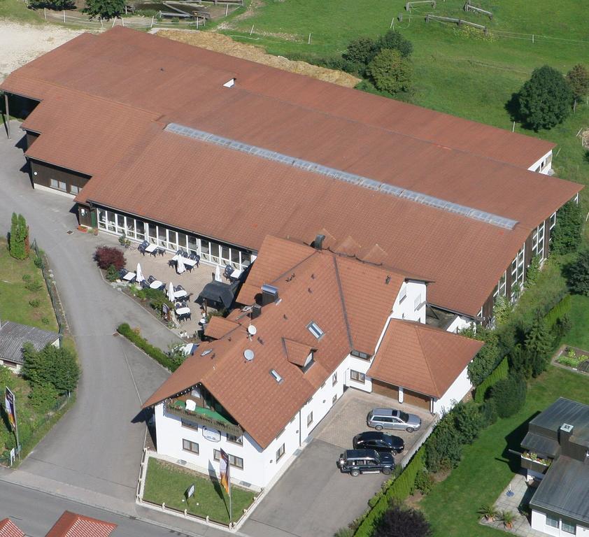 Landhotel Wiesenhof Heroldstatt Extérieur photo
